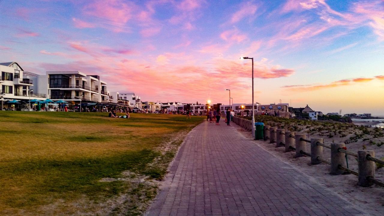 Heaven On Earth - Blouberg Beachfront Self-Catering Apartment Bloubergstrand Buitenkant foto