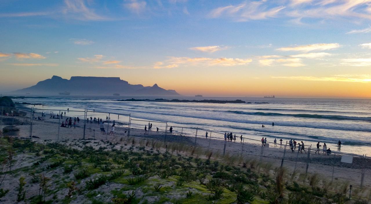 Heaven On Earth - Blouberg Beachfront Self-Catering Apartment Bloubergstrand Buitenkant foto