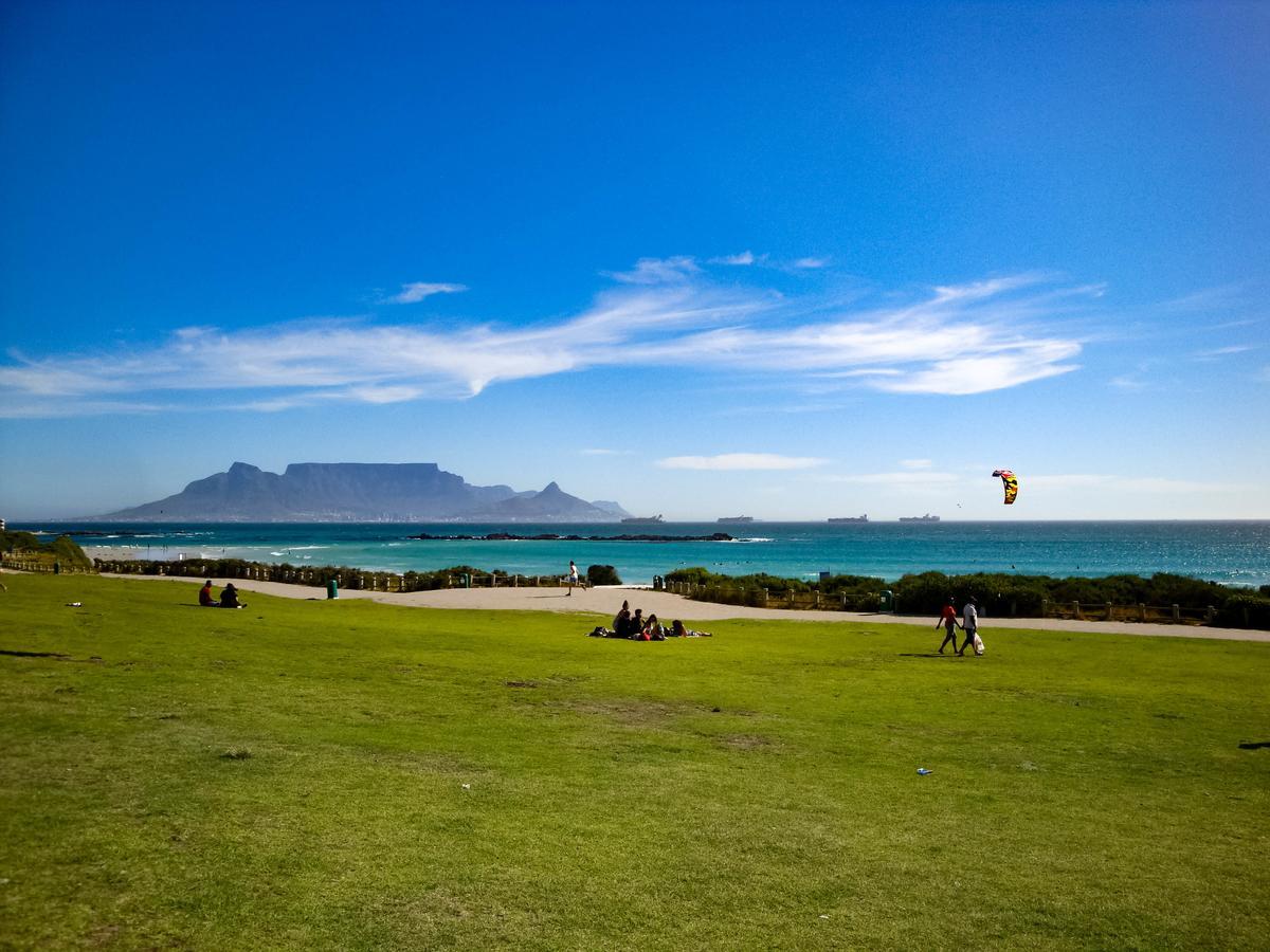 Heaven On Earth - Blouberg Beachfront Self-Catering Apartment Bloubergstrand Buitenkant foto