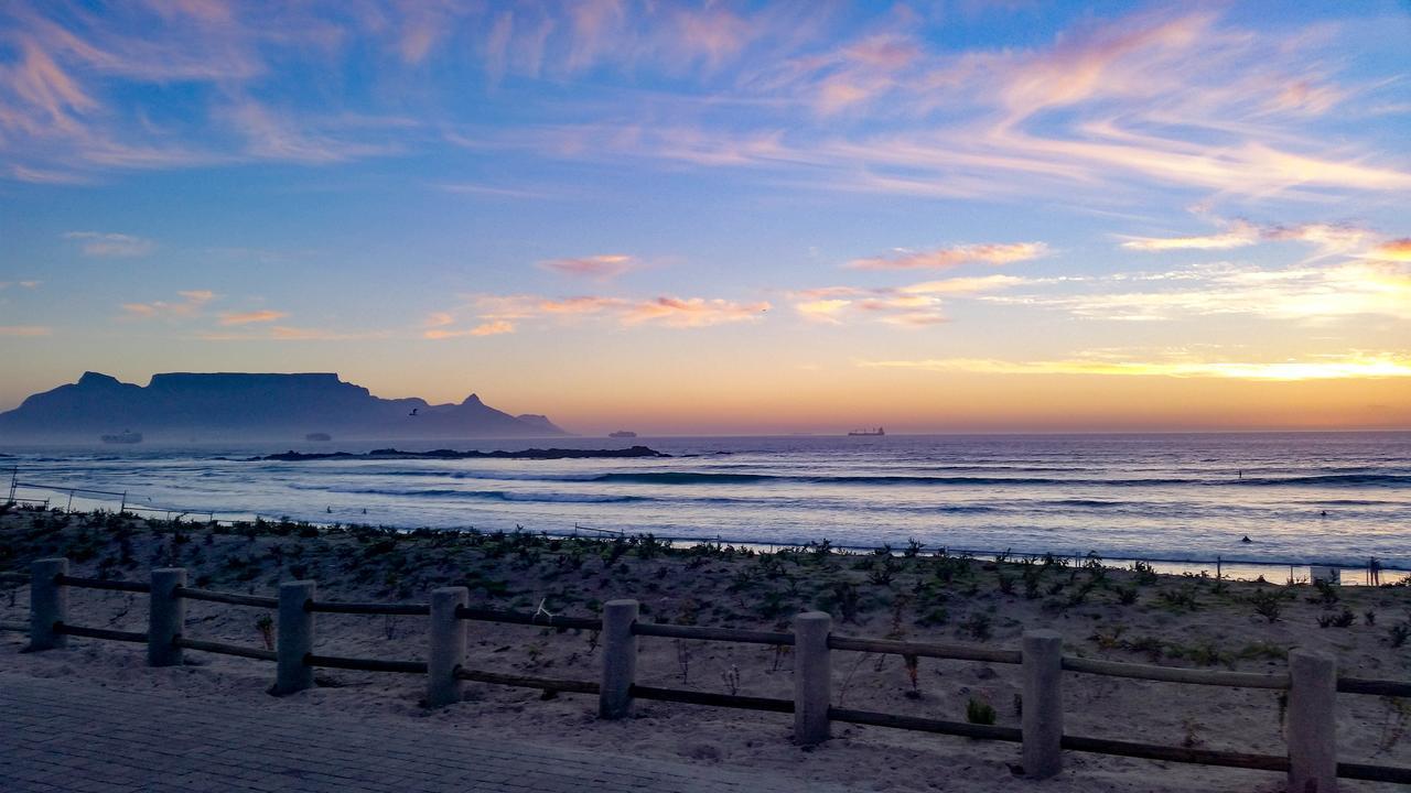 Heaven On Earth - Blouberg Beachfront Self-Catering Apartment Bloubergstrand Buitenkant foto